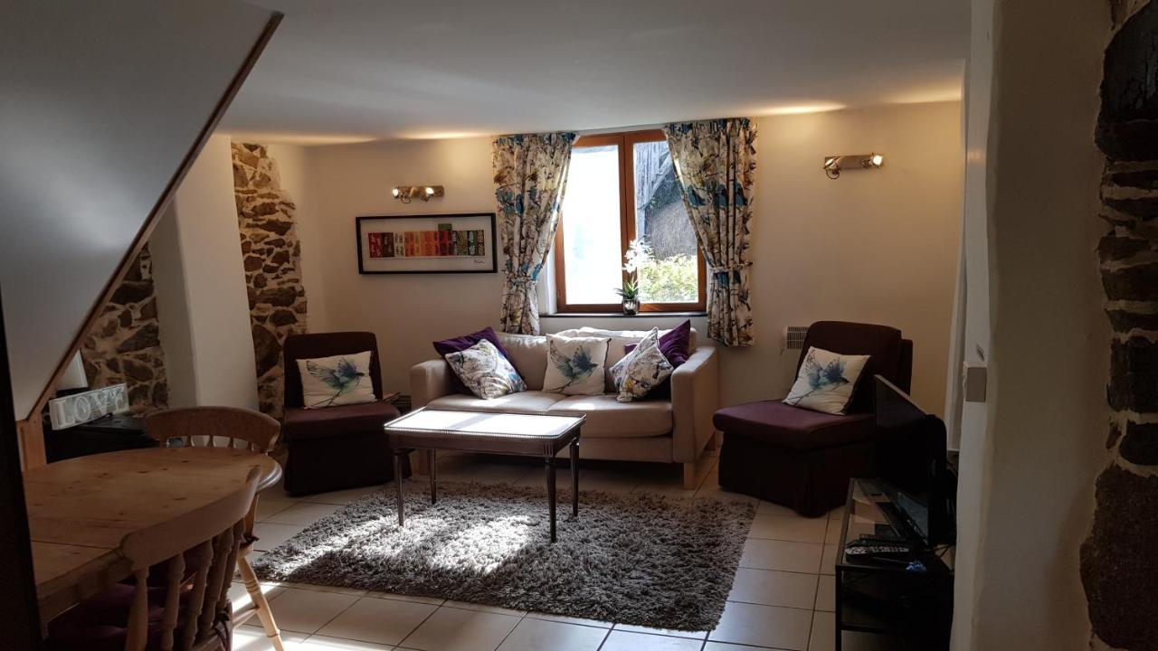 Maroux Vian Country Cottage Callac Bagian luar foto