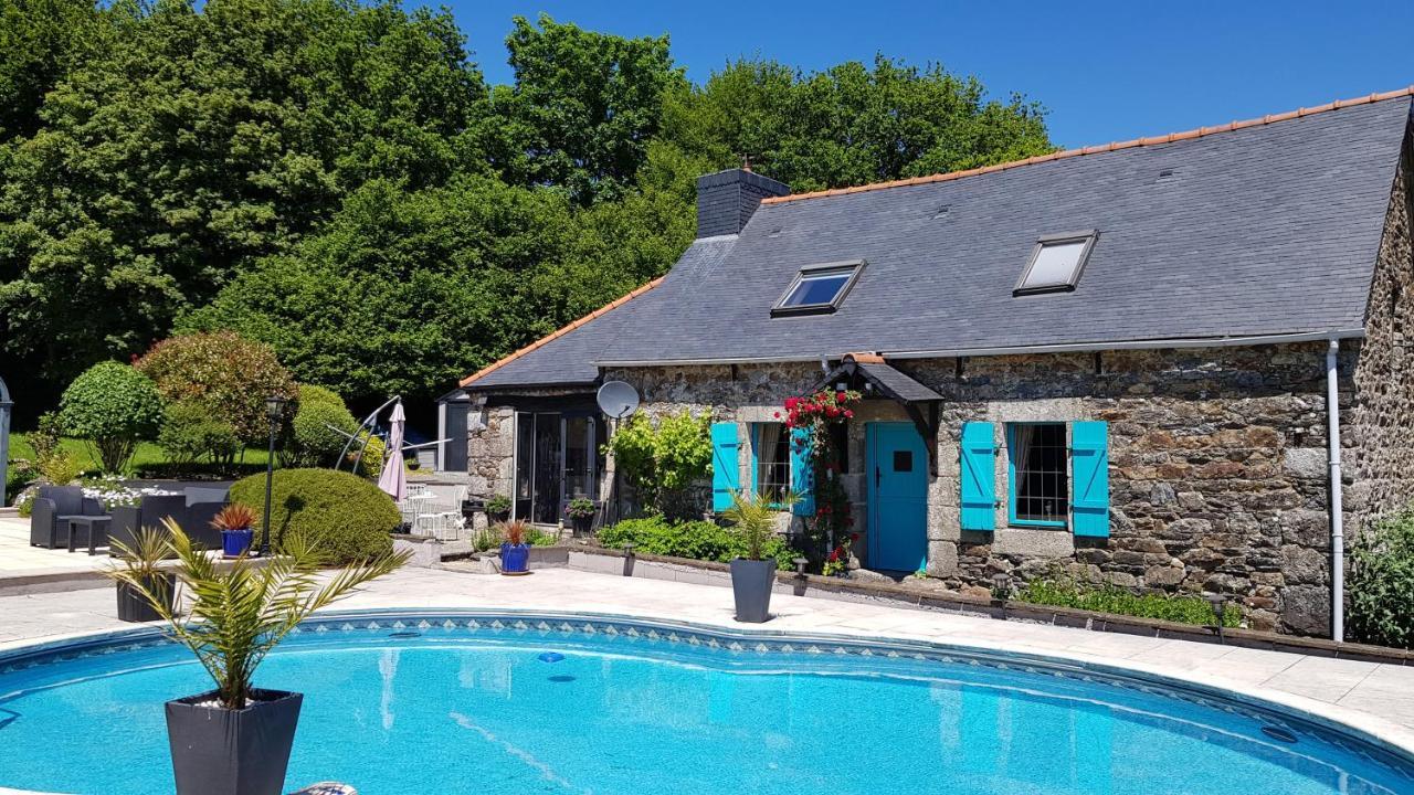 Maroux Vian Country Cottage Callac Bagian luar foto