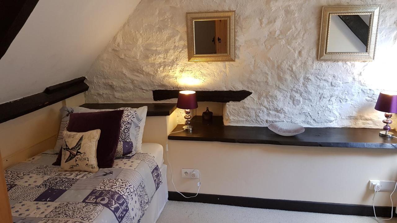 Maroux Vian Country Cottage Callac Bagian luar foto